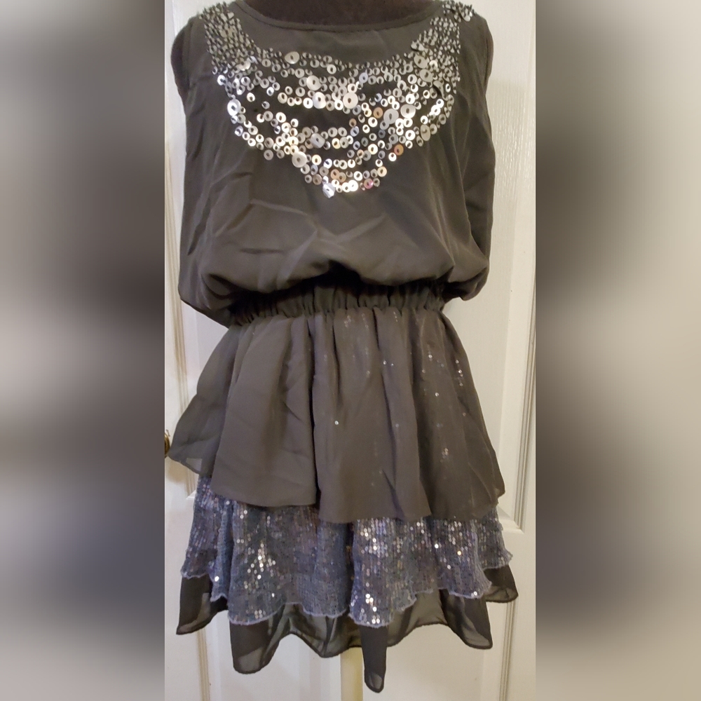 DRESS - Picture 2 of 3